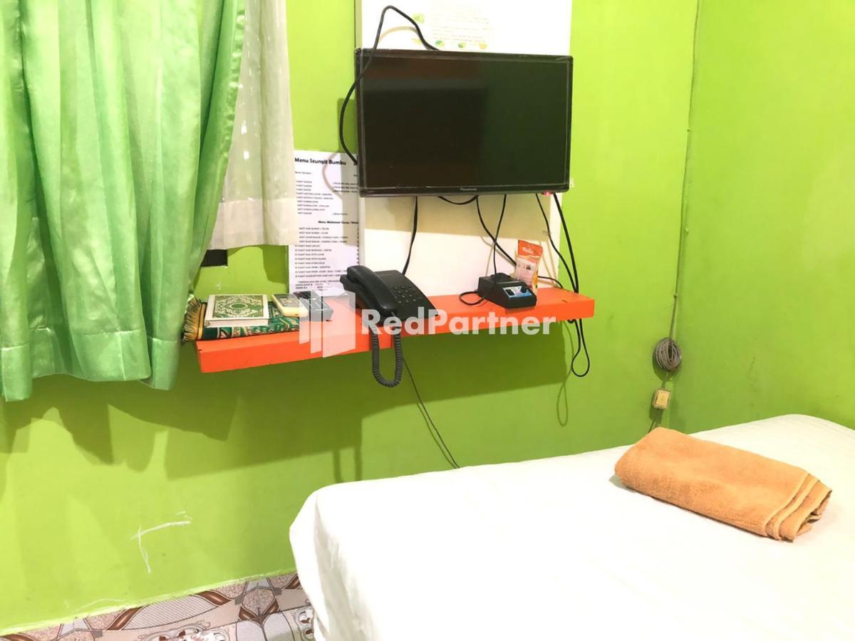 Seungit Syariah Inn Tebet Mitra Reddoorz Джакарта Екстер'єр фото